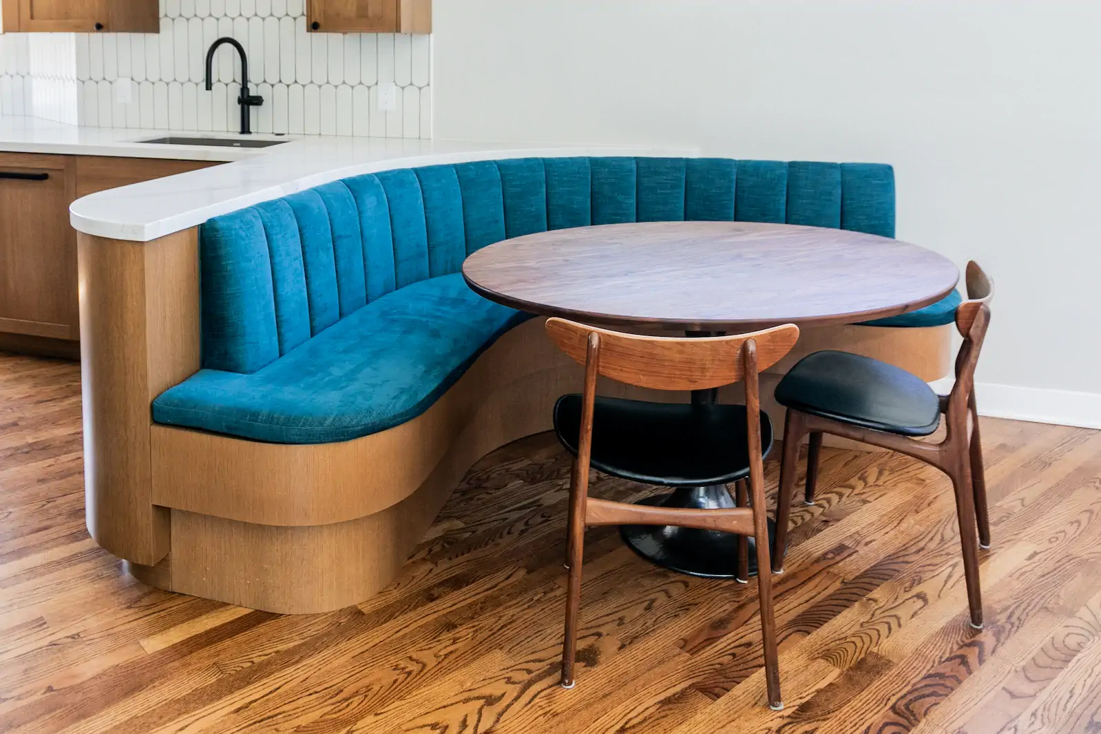 Alicia Calhoon Coastal Kitchen 1 - Alicia Calhoon Architect La Jolla