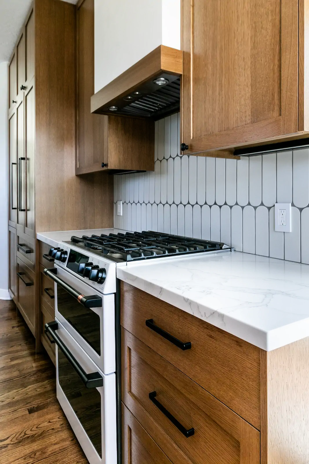 Alicia Calhoon Coastal Kitchen 8 - Alicia Calhoon Architect La Jolla